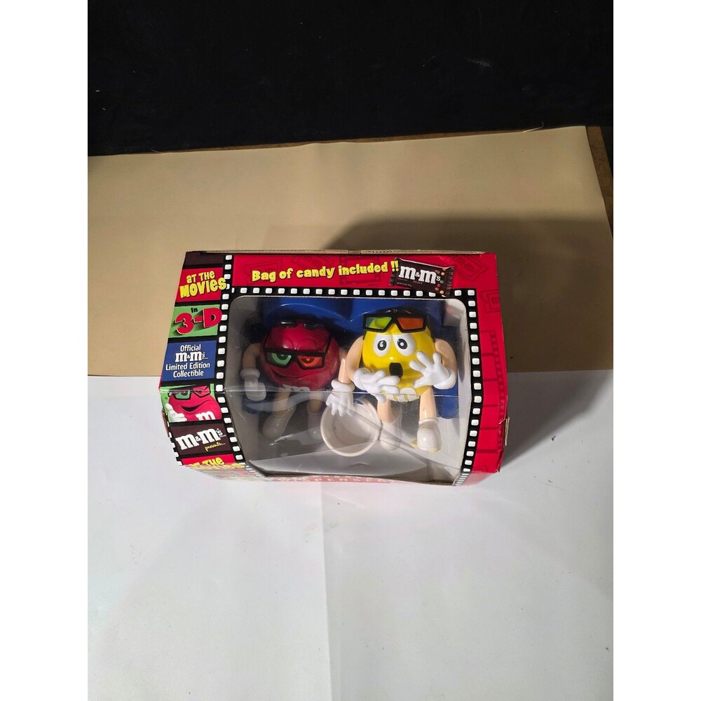 M&M's Fun Fortunes "The Great Red-Ini" Candy Dispenser w/ Original Box